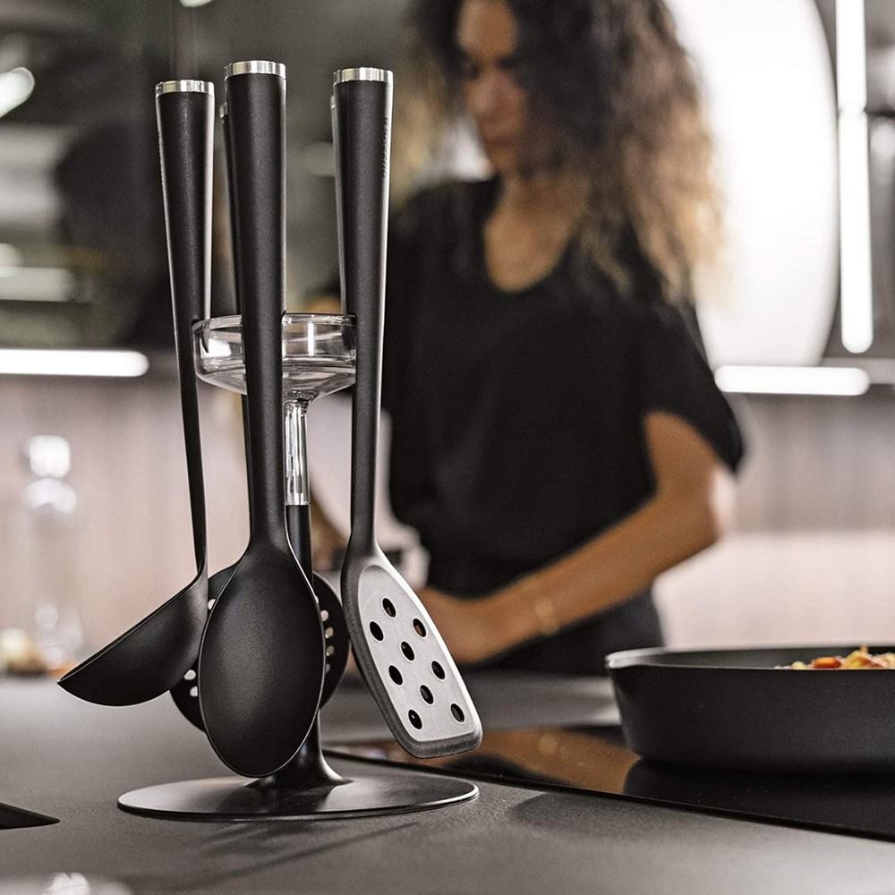 Acquista online Guzzini Cooking Set Non-Stick Ladles with Base, 19 x h35 cm, Black and Chrome Guzzini